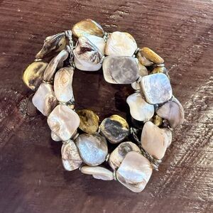Elegant Shell Bracelet with Silver Highlights